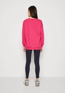 Adidas Sportswear 3 Stripes High Rise Chenille Flower Patches - Legging - Legend Ink 10 Adidas Sportswear 3 Stripes High Rise Chenille Flower Patches - Legging - Legend Ink -Mode Dames Winkel 01be5ae67ac1420eb3964683723bd7a0