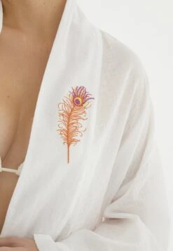 Belted Kimono - Strandaccessoire - White 11 Belted Kimono - Strandaccessoire - White -Mode Dames Winkel 170363efcfdb4c5db6dd6baddcecad1c