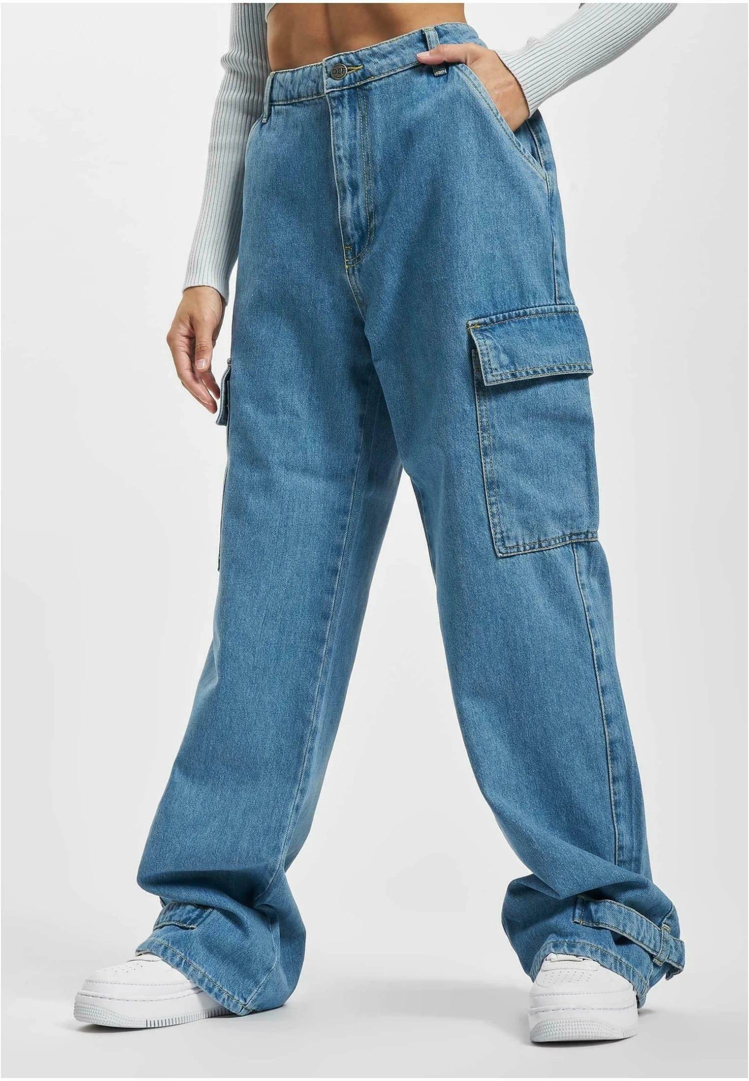 DEF Flared Jeans - Light Blue Denim 3 DEF Flared Jeans - Light Blue Denim