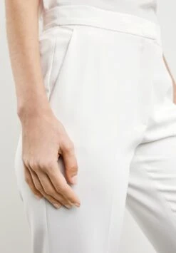 Gerry Weber Mit Bugelfalten - Chino - Off-White -Mode Dames Winkel 371a6f374a514a2ea5115e6a7c72b249