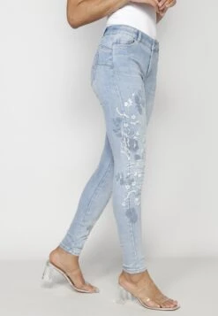 Koroshi Slim Fit Jeans - Azul Cl Light Blue -Mode Dames Winkel 4332aa6c9c8f49e1a59f7e1001867a51