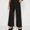 The Ragged Priest Outcast Pants - Broek - Black 1 The Ragged Priest Outcast Pants - Broek - Black -Mode Dames Winkel 5b8e4db838a842679ba13bd1e1a5ef02