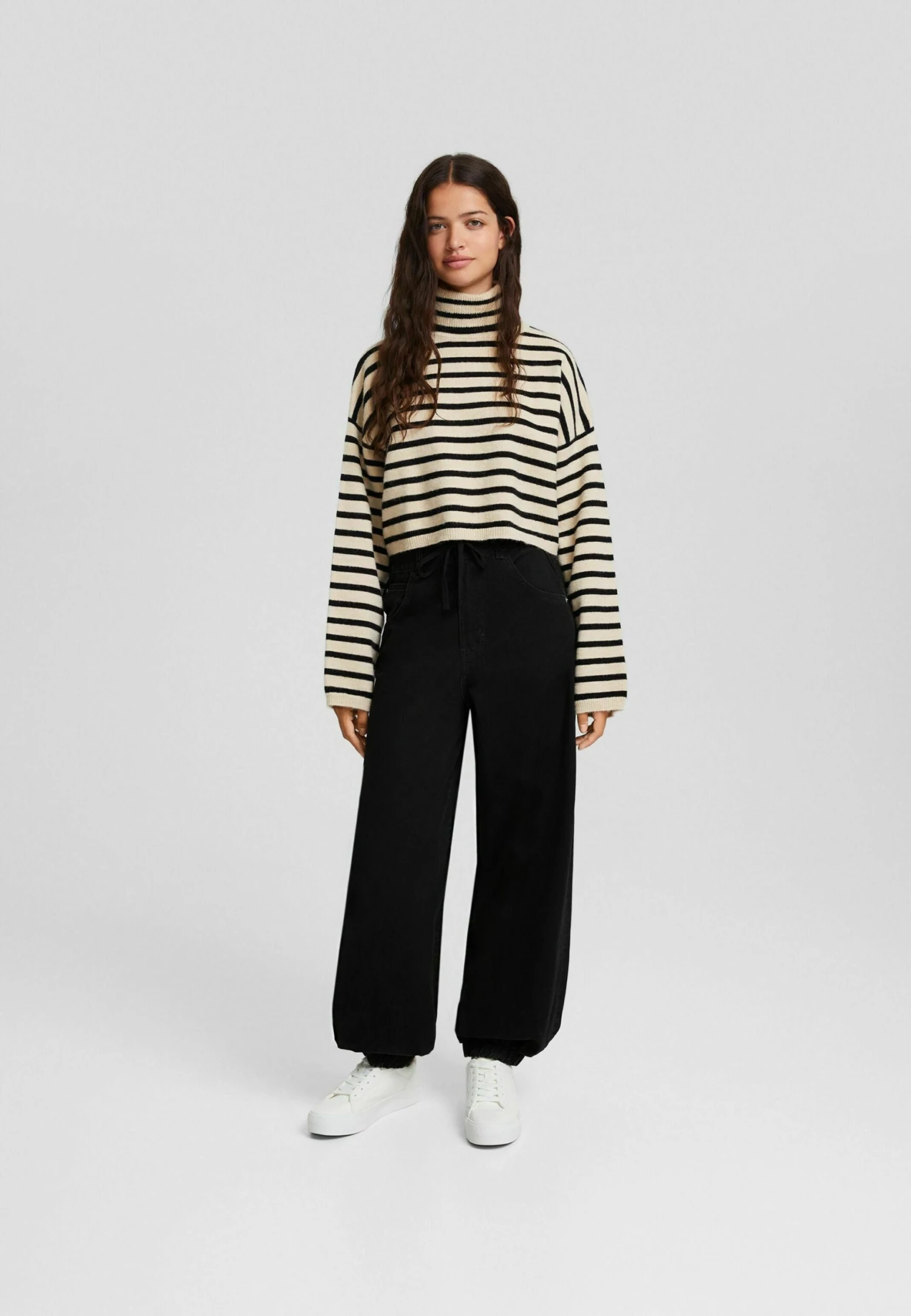 BERSHKA Jogger With Drawstring - Bootcut Jeans - Black 4 BERSHKA Jogger With Drawstring - Bootcut Jeans - Black - Afbeelding 2