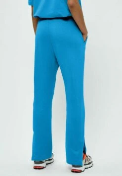 Blake- Trainingsbroek - Ibiza Blue 8 Blake- Trainingsbroek - Ibiza Blue -Mode Dames Winkel 5bf3f0a82ce4478ea37cc80bfae4017b