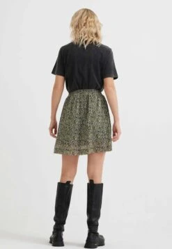 Moss Flowers - A-Lijn Rok - Sea Turtle -Mode Dames Winkel 5c42874c9af74b13a0ae43497829222d