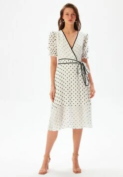 Bright - Jurk - Dotted Black -Mode Dames Winkel 68745b3aacfb414f8021c8ccff998de5