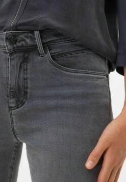 BRAX Slim Fit Jeans - Light Grey -Mode Dames Winkel 6cff7cc9dae34b07916da15ba135cf19
