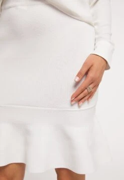 Faina Nascita - Kokerrok - Wollweiss -Mode Dames Winkel 72746ef1051b415aa25e7d0e12885df2