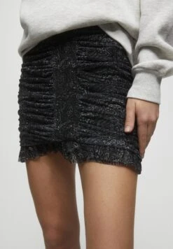 PULL & BEAR Tulle - A-Lijn Rok - Black -Mode Dames Winkel 76d2c554a2c3486bafcaac32a61fa251