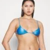 Filippa K Triangle - Bikinitop - Blue Shiny 1 Filippa K Triangle - Bikinitop - Blue Shiny -Mode Dames Winkel 77eade2868a8460f8888d40d932fa6b9