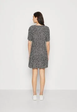 Monki Blousejurk - Black -Mode Dames Winkel 78f0980e7e1e45148d9f8be7aa5d5000