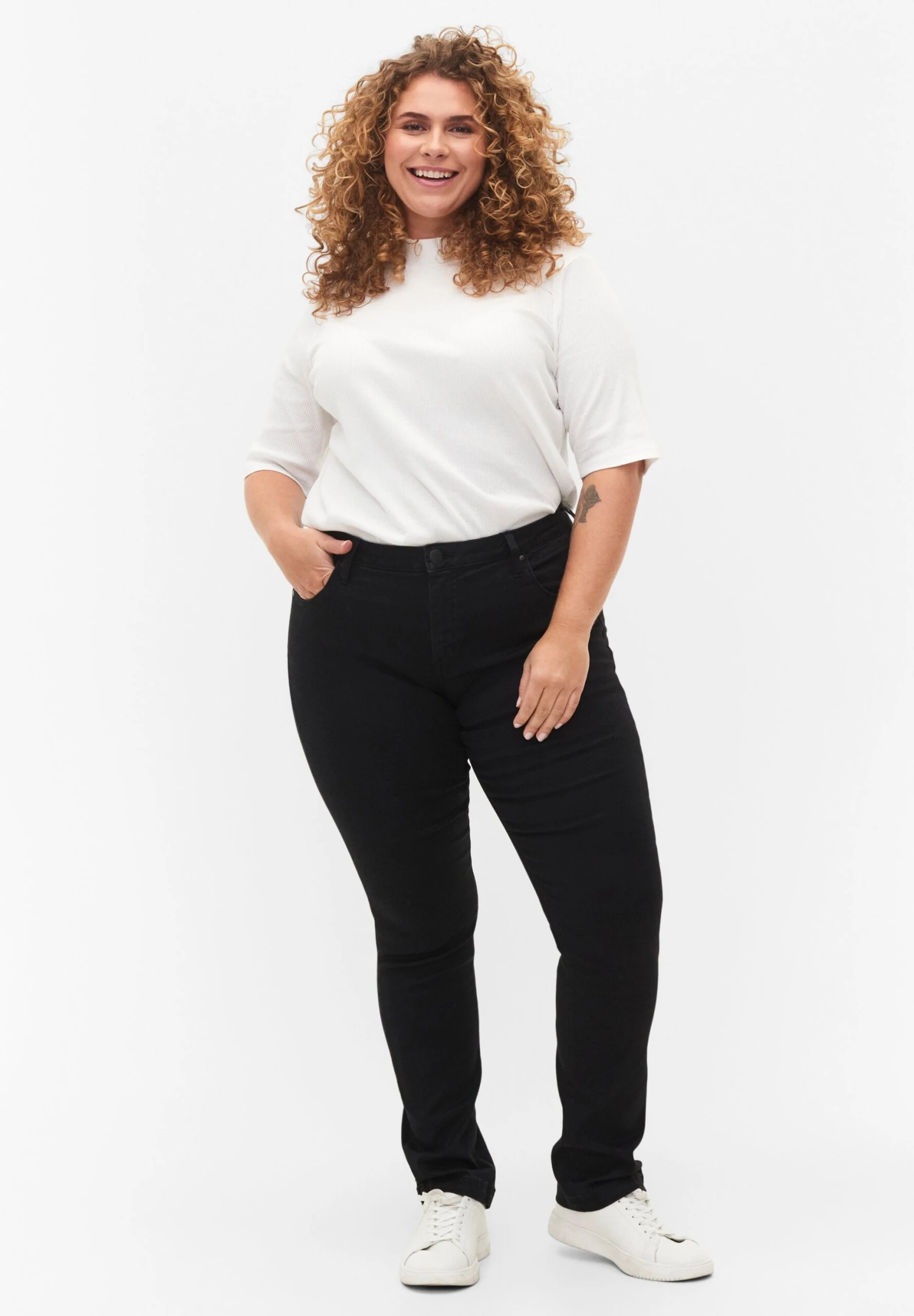 Zizzi With Normal Waist - Slim Fit Jeans - Black 4 Zizzi With Normal Waist - Slim Fit Jeans - Black - Afbeelding 2