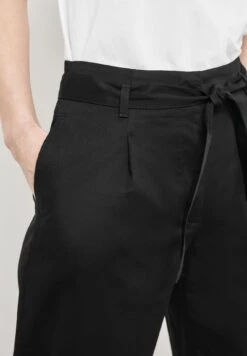 Gerry Weber Hose Freizeit Verkürzt Culotte Mit Bindegürtel - Broek - Schwarz -Mode Dames Winkel 7d24e312f55742429ce17185e9295f3a