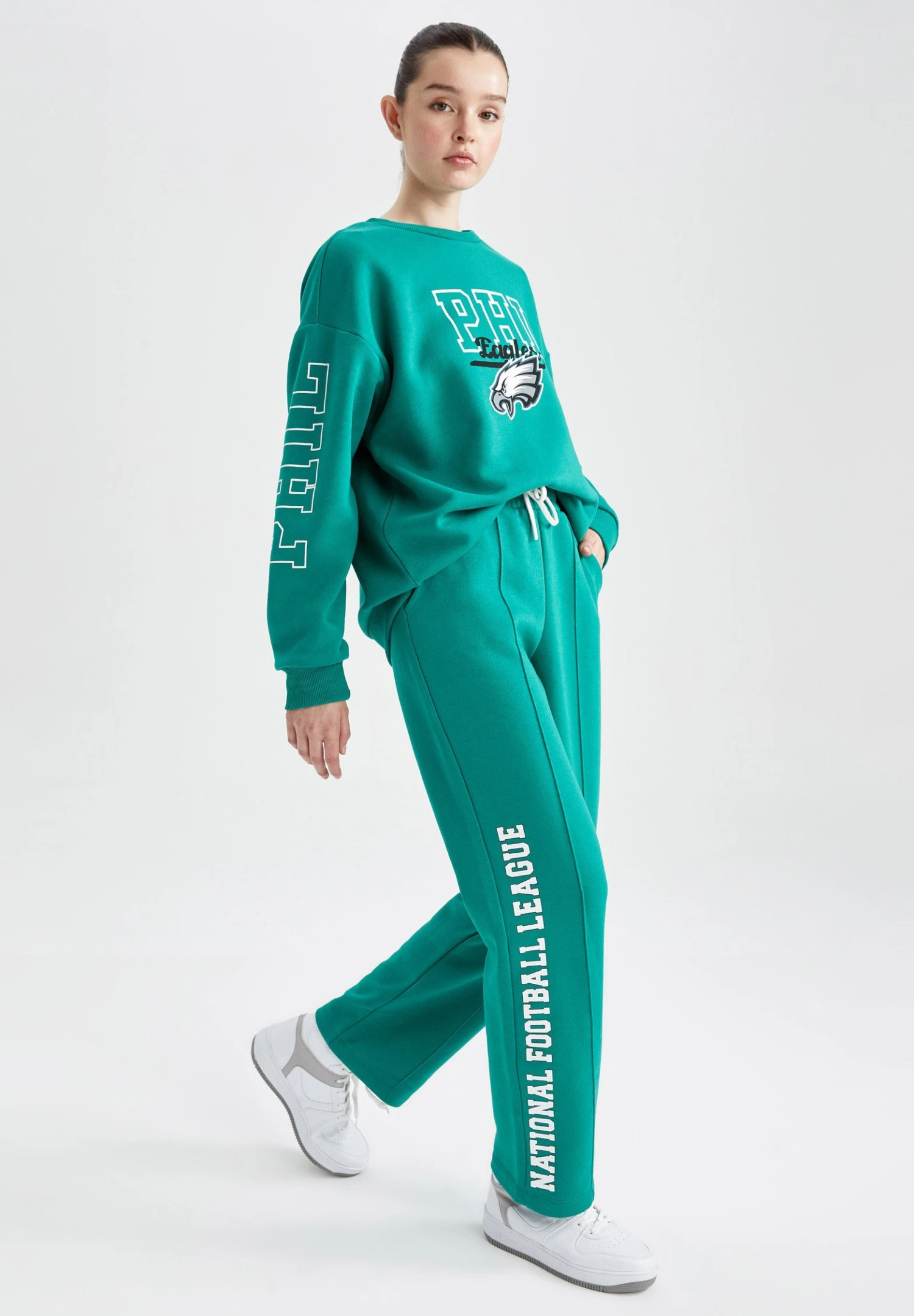 DeFacto Nfl Shield Standart Fit - Trainingsbroek - Green 4 DeFacto Nfl Shield Standart Fit - Trainingsbroek - Green - Afbeelding 2