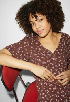 Jurk - Dark Brown -Mode Dames Winkel 81a3459f4e0d49e5969e23e64131bae5