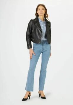 Flared Jeans - Jeans -Mode Dames Winkel 82f7fd140d1449488f900746726a03f9