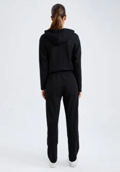 DeFacto Standart Fit- Trainingsbroek - Black -Mode Dames Winkel 82fb4ccd1f3c4a29b5bcd5ef6163dcd9