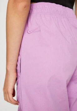 Nike Sportswear Trainingsbroek - Rush Fuchsia -Mode Dames Winkel 86c394380b6d4fbb9b8e0a5f56419843