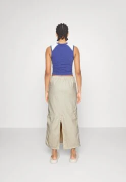 BDG Urban Outfitters Baggy Tech Skirt - Maxirok - Ecru -Mode Dames Winkel 8b809cd2705842fc8625a717a7edda68