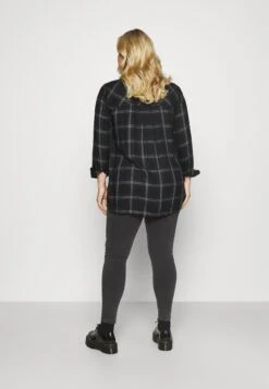 ONLY CARMAKOMA Carlaola Life - Jeans Skinny Fit - Black Denim -Mode Dames Winkel 8c8a3c3c8b904b799e30f1755fe3a75a