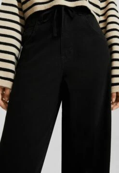 BERSHKA Jogger With Drawstring - Bootcut Jeans - Black 11 BERSHKA Jogger With Drawstring - Bootcut Jeans - Black -Mode Dames Winkel 8fbb0976d9dd47608729644719952483