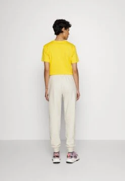 Jack Wolfskin Essential - Trainingsbroek - Cotton White -Mode Dames Winkel 9037a3c41c7e422a8147eea2123e2782