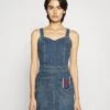 LOVE MOSCHINO Spijkerjurk - Blue Denim 2 LOVE MOSCHINO Spijkerjurk - Blue Denim -Mode Dames Winkel 988ec4aa3f9241089149e7f86ad537d4