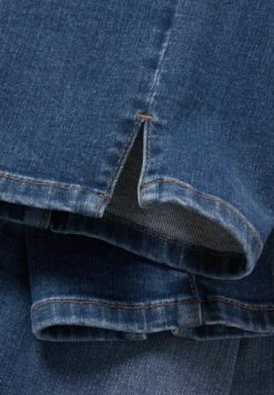 Slim Fit Jeans - Denim Blue 15 Slim Fit Jeans - Denim Blue -Mode Dames Winkel 9cef4738443940fc986c5294f36999f7