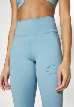 7 Days Active Signature Zipped - Legging - Dusk Blue -Mode Dames Winkel 9e948ea6548a4131ba44157ffd039592
