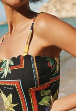 Next Scalloped Bandeau Standard- Badpak - Black Fruit Print -Mode Dames Winkel a1b6f6bea92a48e4b99fb162bf9cf451