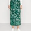 Cowries And Shellprint Midaxi Skirt - Maxirok - Green 1 Cowries And Shellprint Midaxi Skirt - Maxirok - Green -Mode Dames Winkel a4ccacf1ccf642e69d6a799d9b10e57f