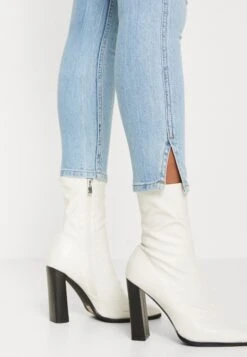 Edc By Esprit Jeans Skinny Fit - Blue Bleached -Mode Dames Winkel aac8ba598d894273be0cb806b726fc88