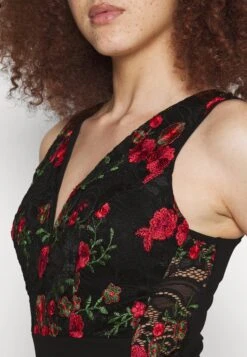 Wal G Embroidered Lace Maxi - Cocktailjurk - Black/Red 13 Wal G Embroidered Lace Maxi - Cocktailjurk - Black/Red -Mode Dames Winkel ab0ccb76959c44c88978e3c07b99acbe