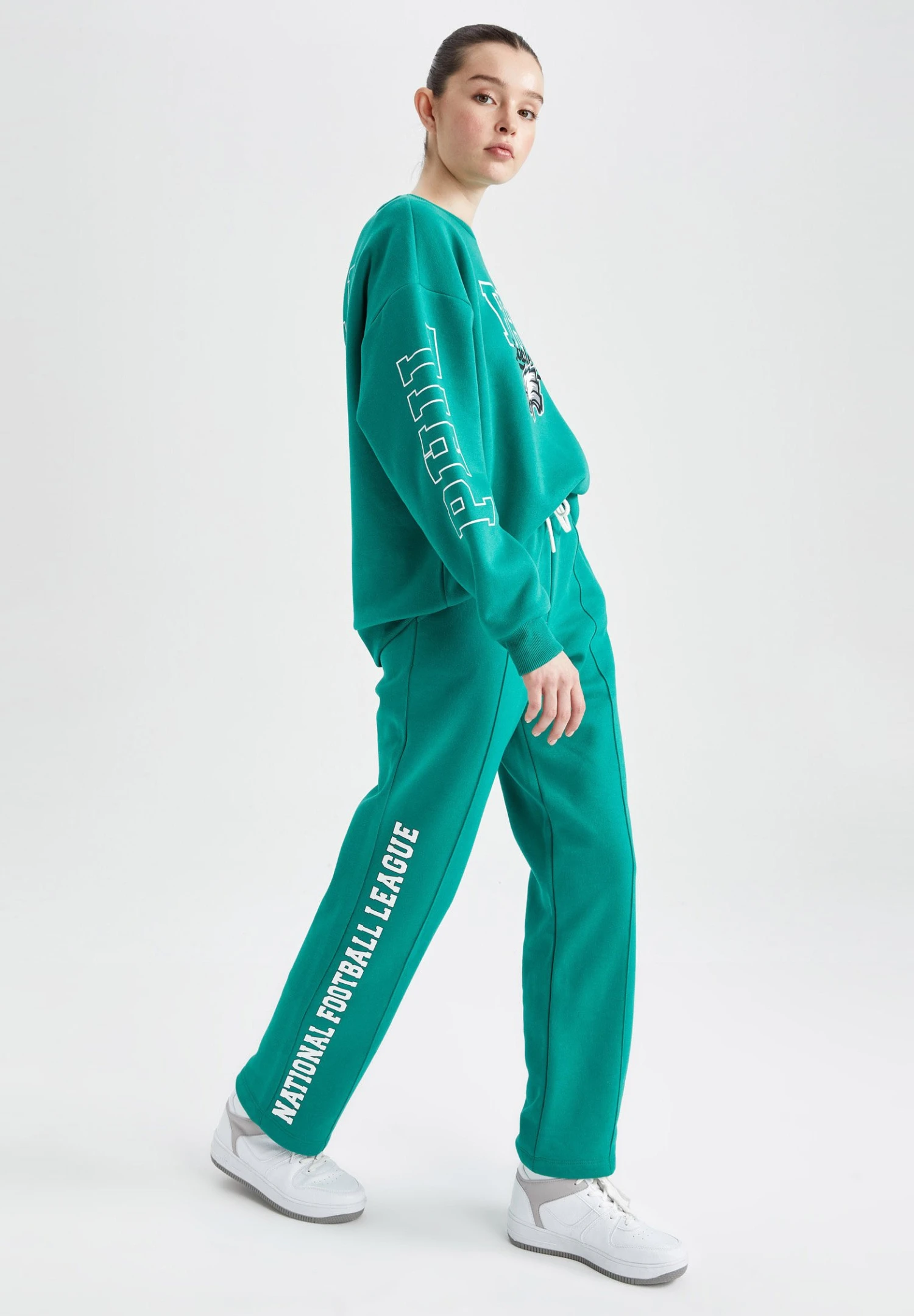 DeFacto Nfl Shield Standart Fit - Trainingsbroek - Green 6 DeFacto Nfl Shield Standart Fit - Trainingsbroek - Green - Afbeelding 4