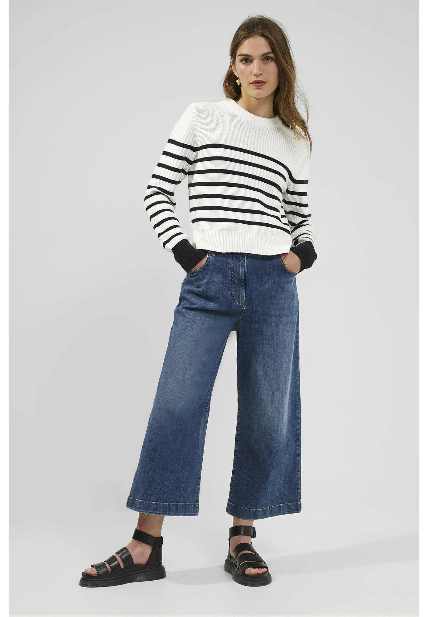 French Connection Flared Jeans - Mid Blue 4 French Connection Flared Jeans - Mid Blue - Afbeelding 2