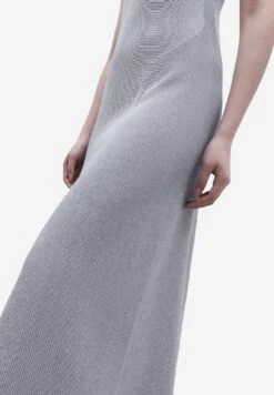 ADOLFO DOMINGUEZ V-Shaped Crew Neckline Long - Etui-Jurk - Black And White 15 ADOLFO DOMINGUEZ V-Shaped Crew Neckline Long - Etui-Jurk - Black And White -Mode Dames Winkel bde8e79a683c4c75bed177ce2b22cccc