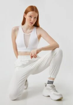 Koton Trainingsbroek - Cream 10 Koton Trainingsbroek - Cream -Mode Dames Winkel c5e4d7e415eb4be0a4665089a7eb9e22