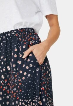 Santana Printed - A-Lijn Rok - Floral Patchwork Navy 12 Santana Printed - A-Lijn Rok - Floral Patchwork Navy -Mode Dames Winkel d31e3db693034080a1189d3bcb2d4ef2