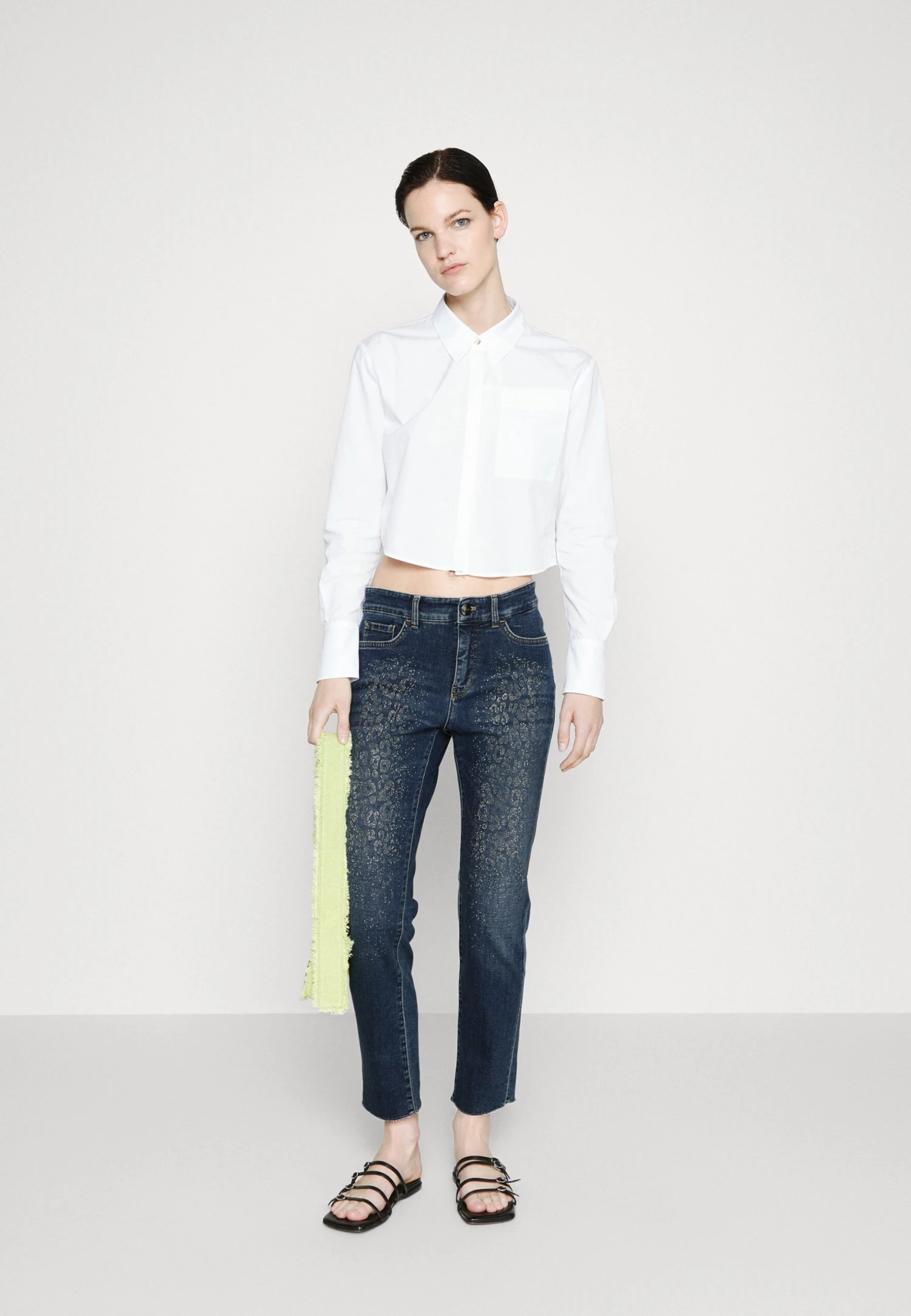 MARC CAIN Slim Fit Jeans - Vintage Indigo 4 MARC CAIN Slim Fit Jeans - Vintage Indigo - Afbeelding 2