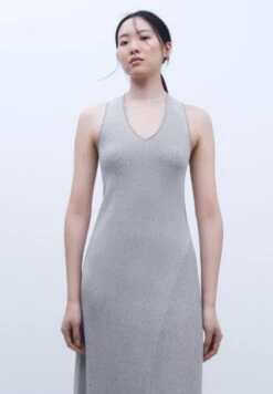 ADOLFO DOMINGUEZ V-Shaped Crew Neckline Long - Etui-Jurk - Black And White 17 ADOLFO DOMINGUEZ V-Shaped Crew Neckline Long - Etui-Jurk - Black And White -Mode Dames Winkel e116586b733c4630a68233b572ede7fe