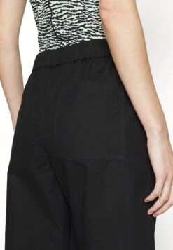 Solid Easy Pant - Broek - Black -Mode Dames Winkel e7b31022b3934377837db601f0760c1a