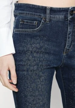 MARC CAIN Slim Fit Jeans - Vintage Indigo 13 MARC CAIN Slim Fit Jeans - Vintage Indigo -Mode Dames Winkel eb81c30a4af4428e80de1462657ff738