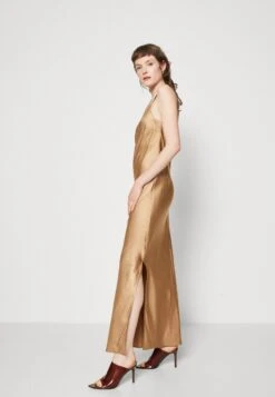 Selected Femme Slfmaya One Shoulder Dress- Galajurk - Tigers Eye 11 Selected Femme Slfmaya One Shoulder Dress- Galajurk - Tigers Eye -Mode Dames Winkel f3272f3323584181b4391d51f5351e12