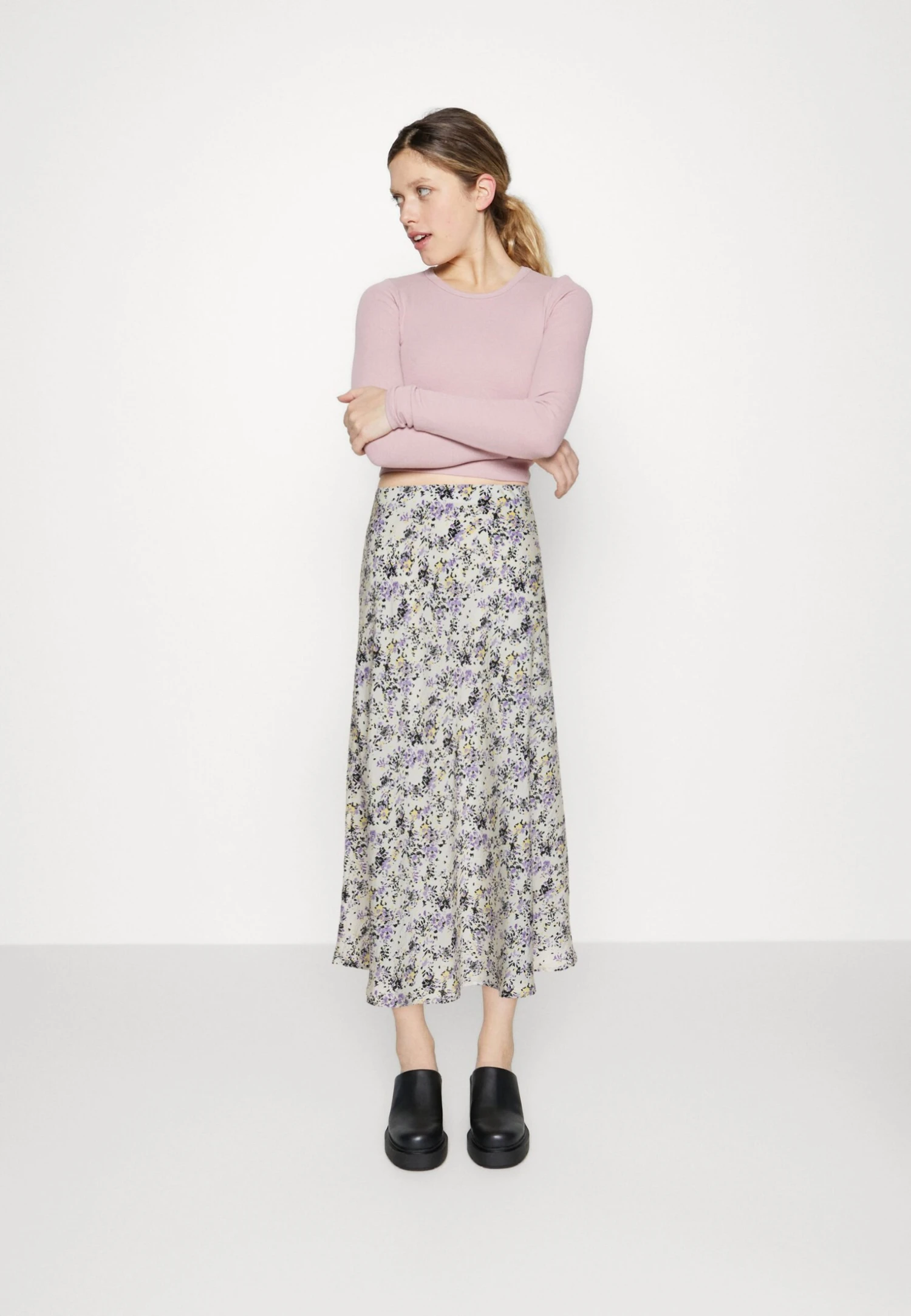 Minimum Alboa - A-Lijn Rok - Broken White 4 Minimum Alboa - A-Lijn Rok - Broken White - Afbeelding 2