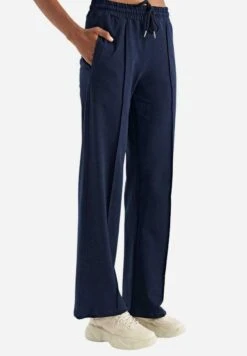 Jogger - Wijde Pijpen - Los Vallend - Trainingsbroek - Blauw 8 Jogger - Wijde Pijpen - Los Vallend - Trainingsbroek - Blauw -Mode Dames Winkel fad6e87dabcb47aabde0876c27505dd4