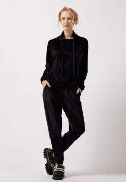 Trainingsbroek - Black -Mode Dames Winkel fcc7182a041144978433a3d20d954fae