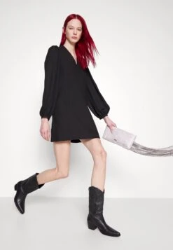 MAX & Co. Decoroso - Jurk - Black -Mode Dames Winkel fe36e692495e4ec9b6788acfce8f2044